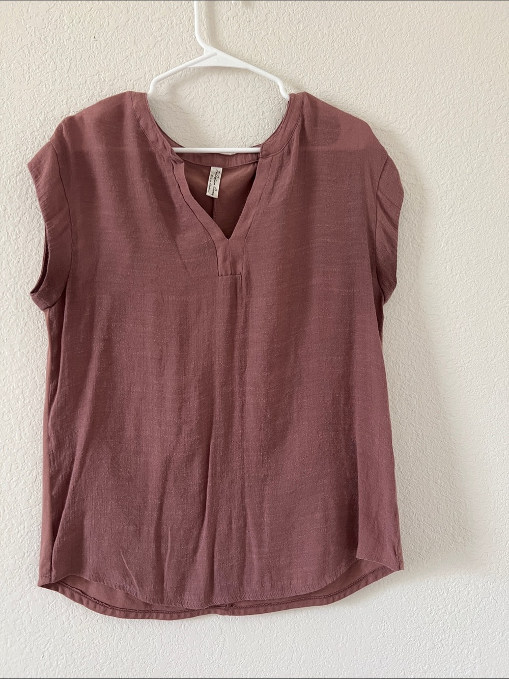 PerSeption Concept Mauve Split V-Neck Cap Sleeve Blouse